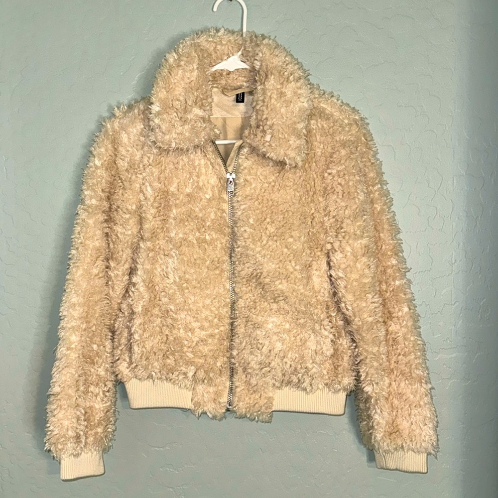 H&M cream neutral teddy coat size XS